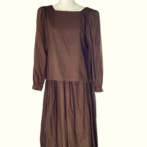 NR1 by Ned Gould vintage small shirt is long sleeve belt‎ loops skirt pleaded